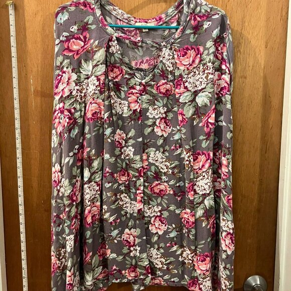 Kori Tops - Size 2X - Kori - Gray and Pink Floral Long Sleeve Blouse